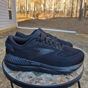 Brooks Beast GTS 24 1104254E020 Black Running Shoes Mens Sz 9.5 Wide 4E Worn 1x